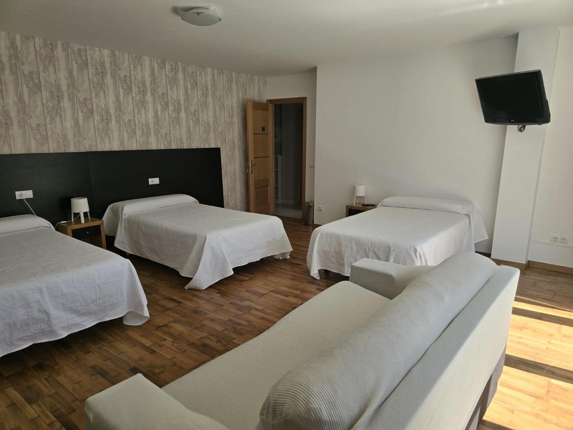 Noja Rooms О Педрусо Екстериор снимка